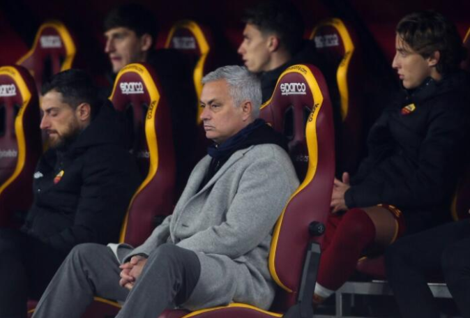 意甲沉沦的球队（意甲3冠王近乎沉沦！只能欺负弱旅，碰到强队就缴械，换帅也没用）