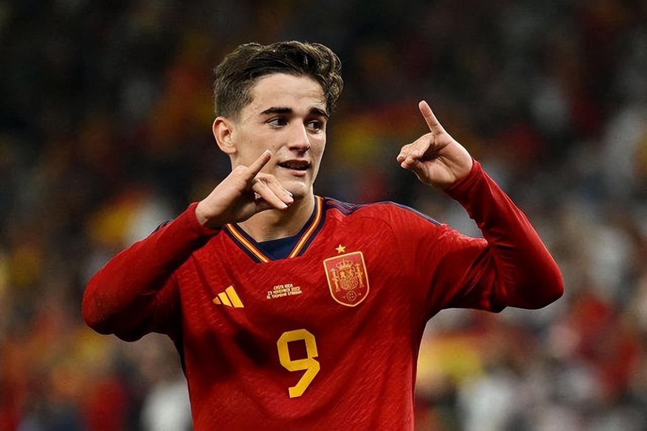 世界杯比賽歷史最大比分（7-0！世界杯超級慘案，FIFA第7狂刷凈勝球，恩里克破24年紀錄）