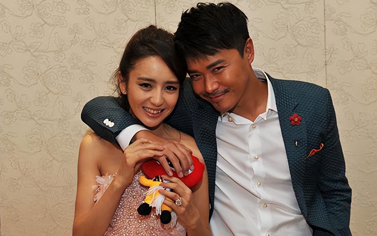 陈思诚把佟丽娅介绍给高官 - oto联盟