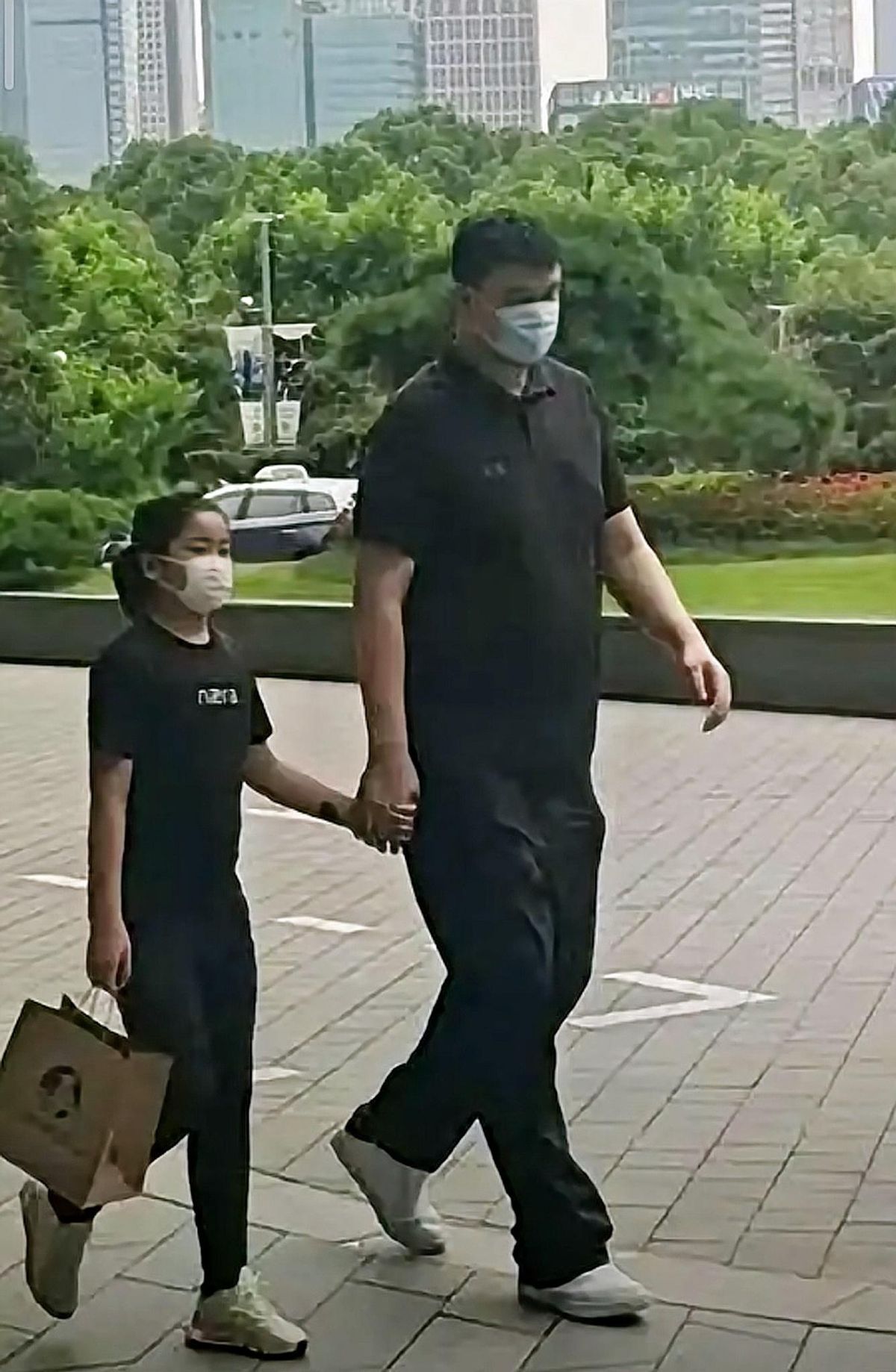 姚明和妻子叶莉目前并没有要二胎的打算,虽然他相比于在役期间将更多