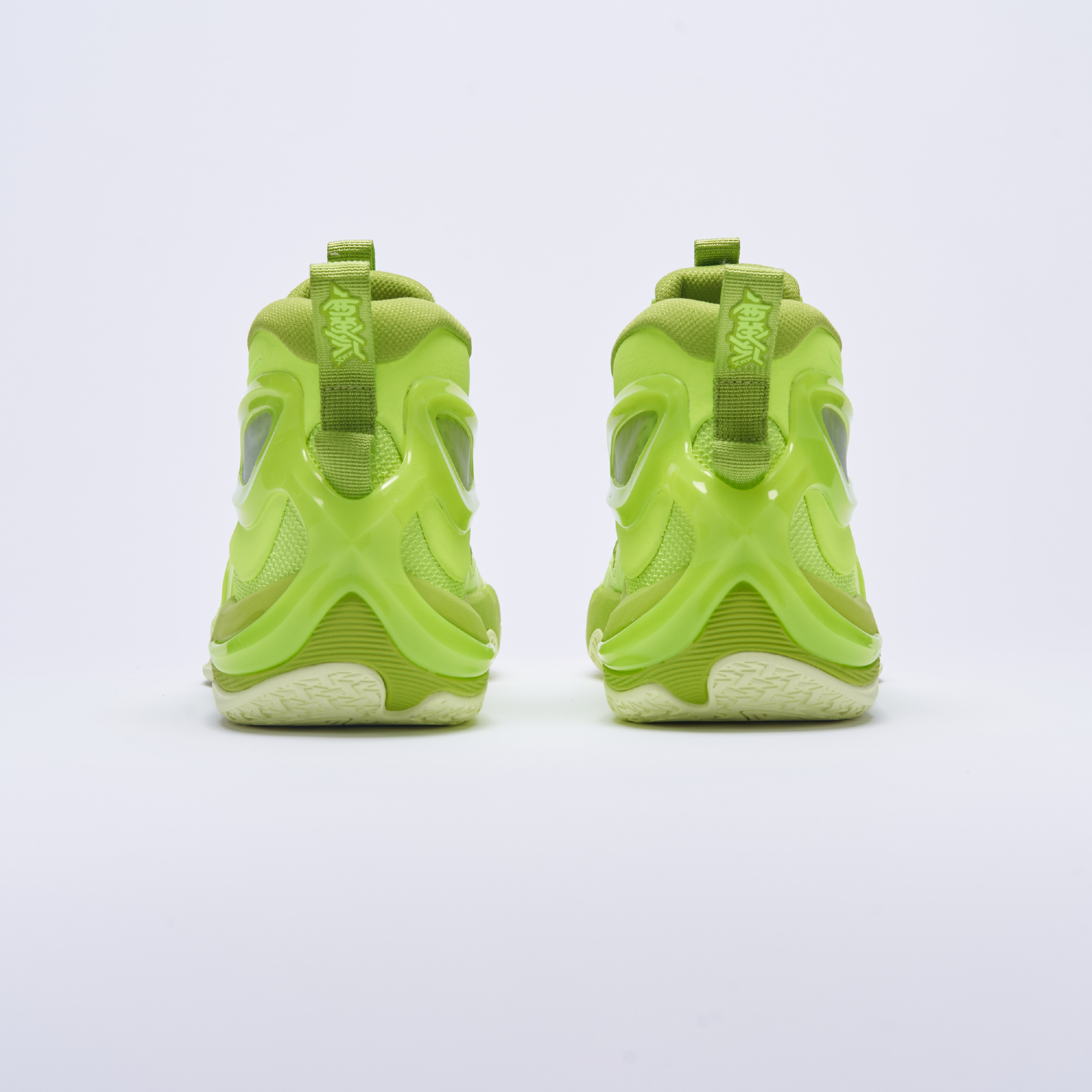 特步有没有什么好看的女款粉色鞋（百花齐放！韦德之道10代多配色曝光，安踏KT7Pro来袭，特步惊喜多）