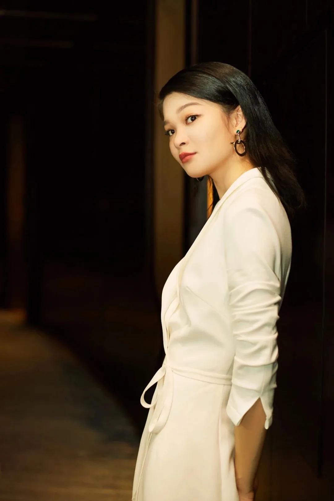 苏运莹：凭《野子》走红，写歌靠发呆，蔡健雅让她不要变