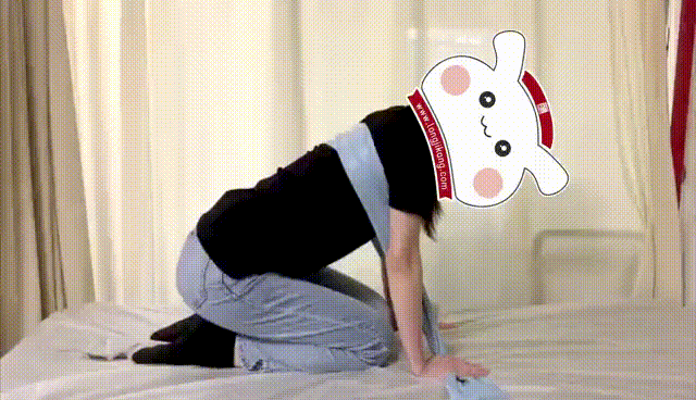 女子长期侧睡后，右肩出现疼痛是怎么回事？要如何治疗缓解？