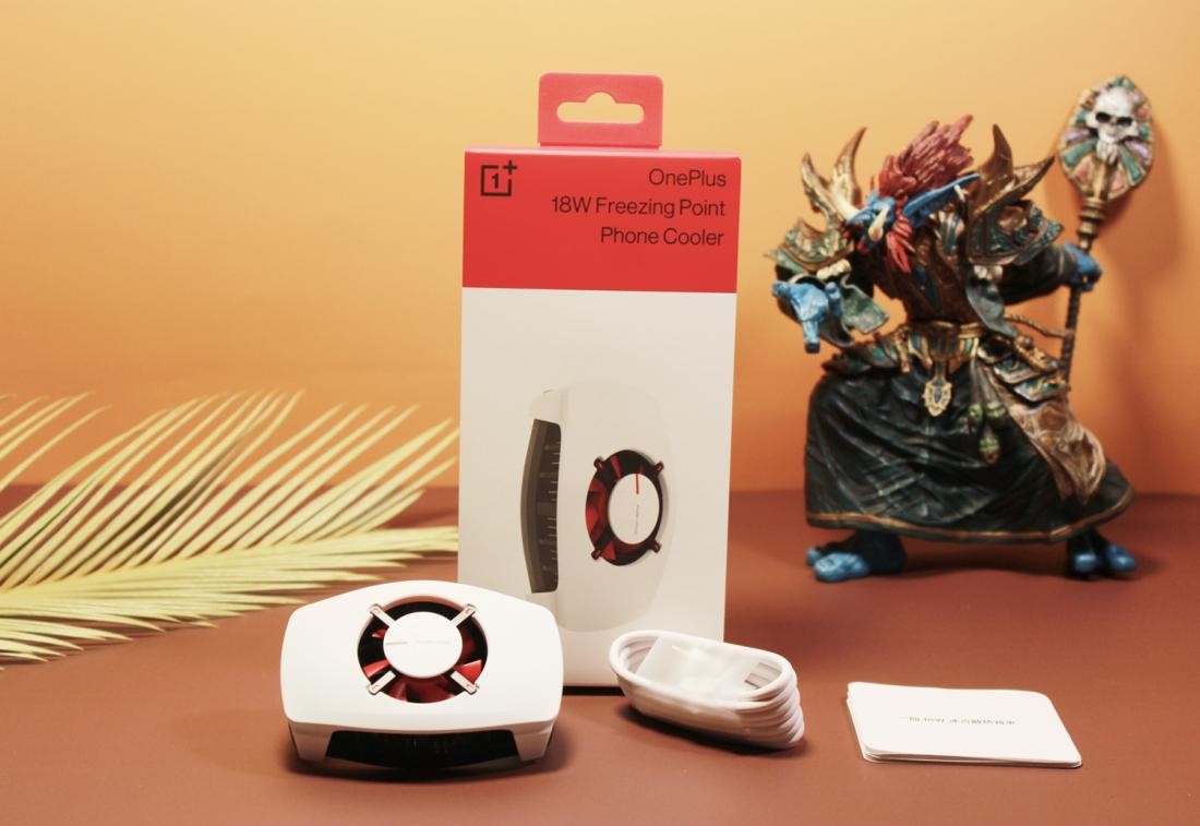 夏天游戏不烫手，一加18W冰点散热背夹辅助iPhone游戏体验