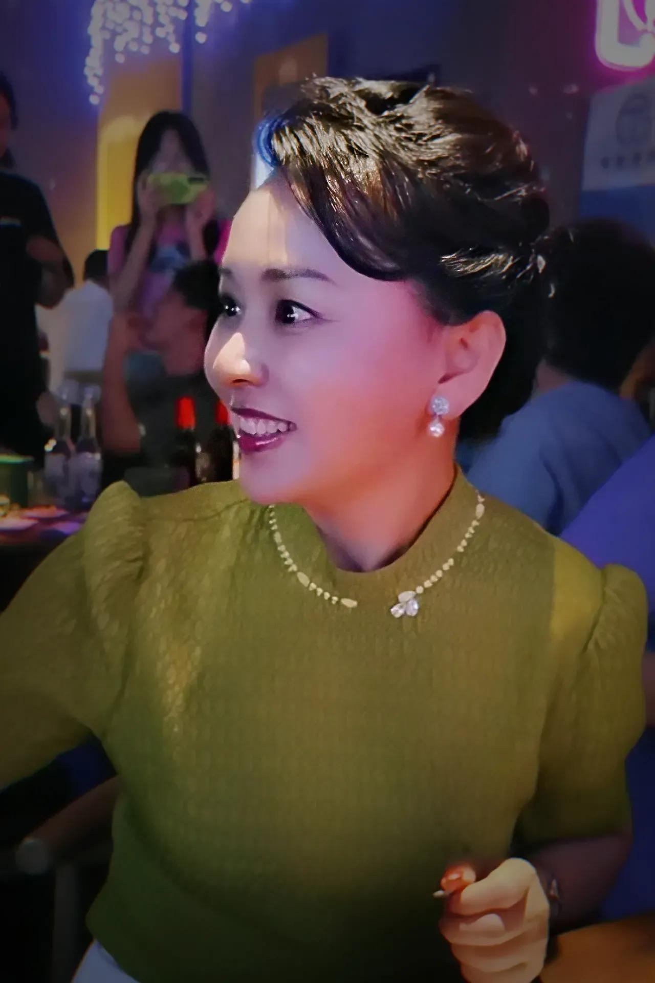 安英蓝海酒店集团安英个人简历 安英个人资料学历-佳迪双