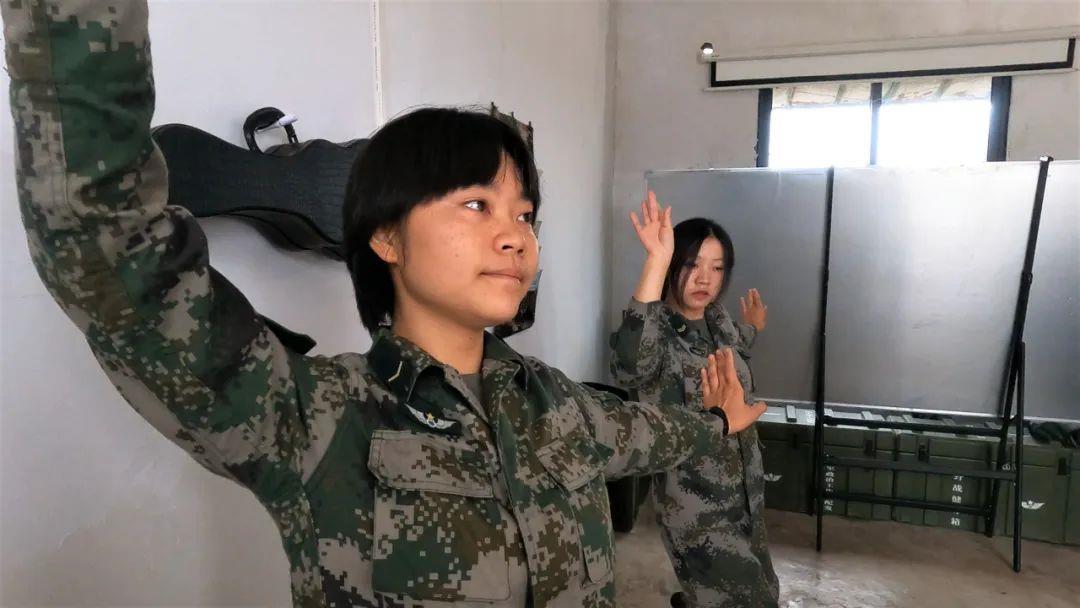 文武兼备，看这群大学生女兵的青春芳华