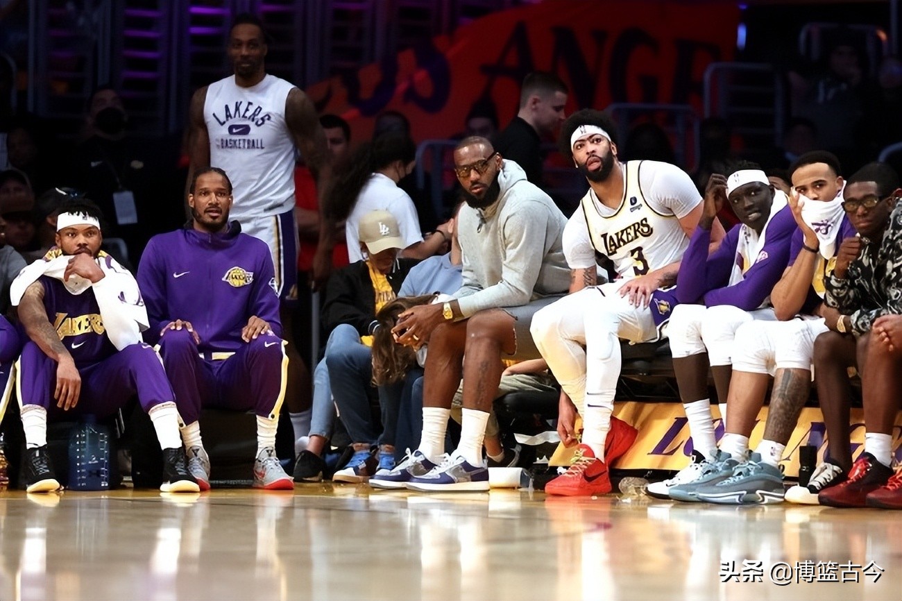 为什么nba饭圈化（为何美国媒体人敢批评詹姆斯，中国媒体人却不敢？饭圈文化太可怕）