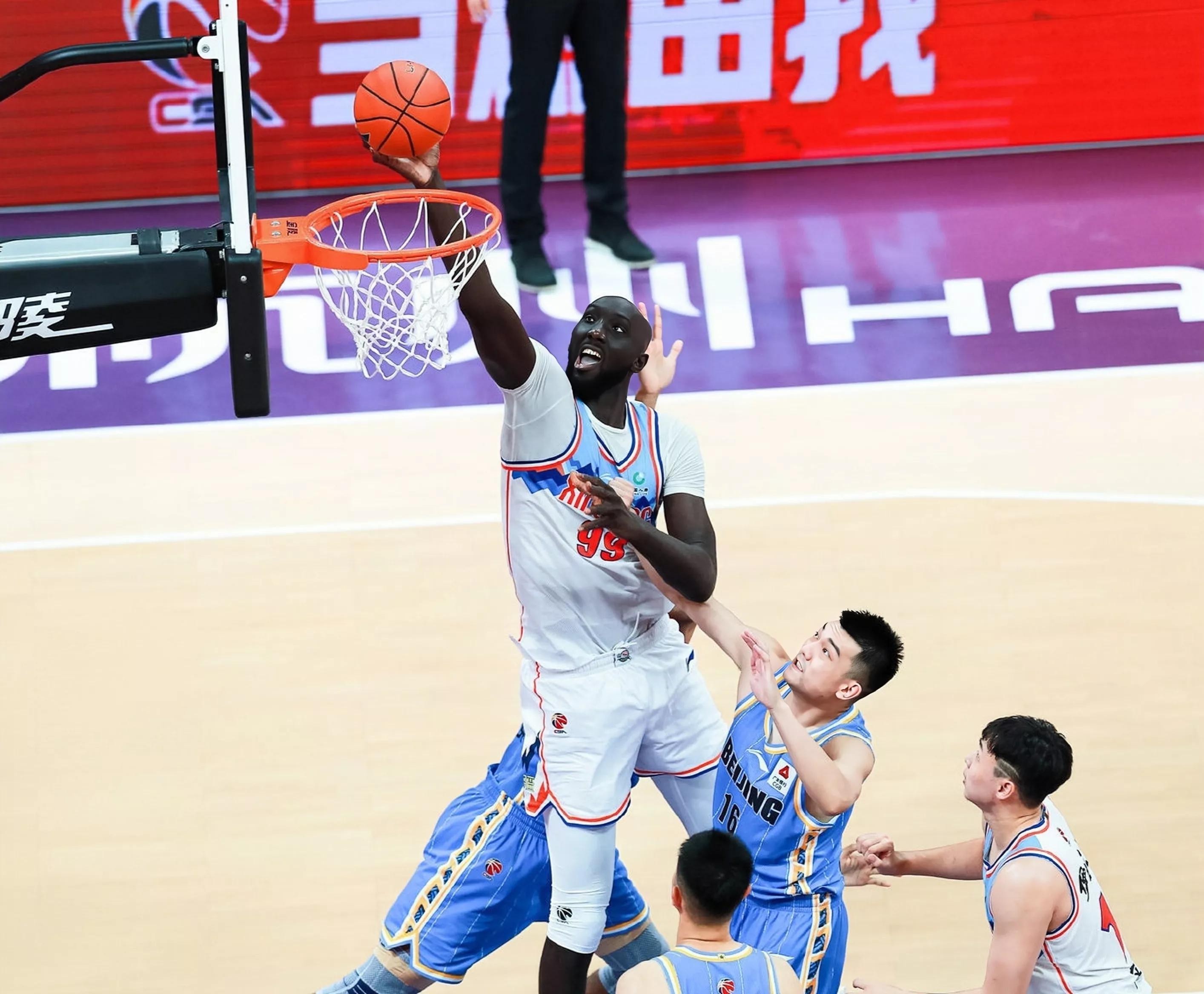 cba集训在哪里看（CBA明日8场对决，CCTV5直播新疆北京与辽宁山东，威姆斯重返广东）