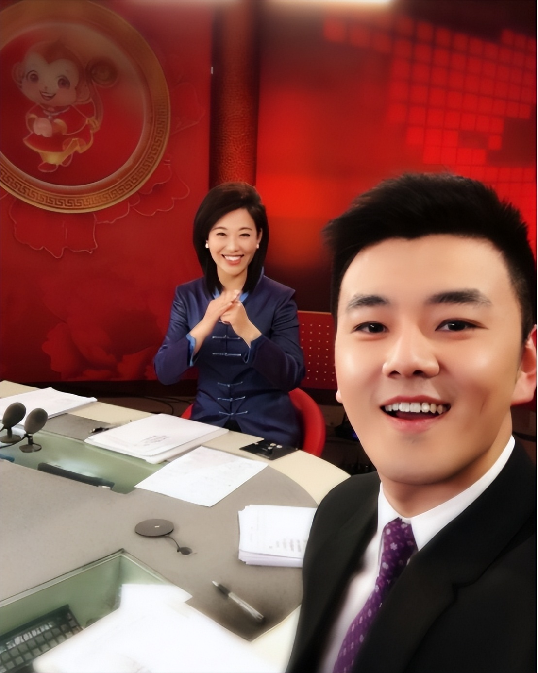 央视主播严於信:是才子也是孝子,迎娶美娇妻,爱情事业双丰收