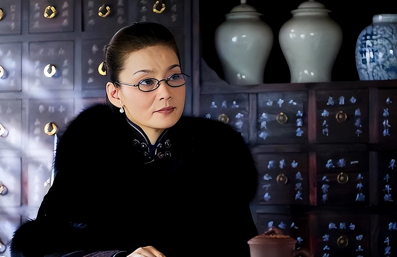 "国家一级演员"潘虹:为事业结束8年婚姻,至今无儿无女成遗憾