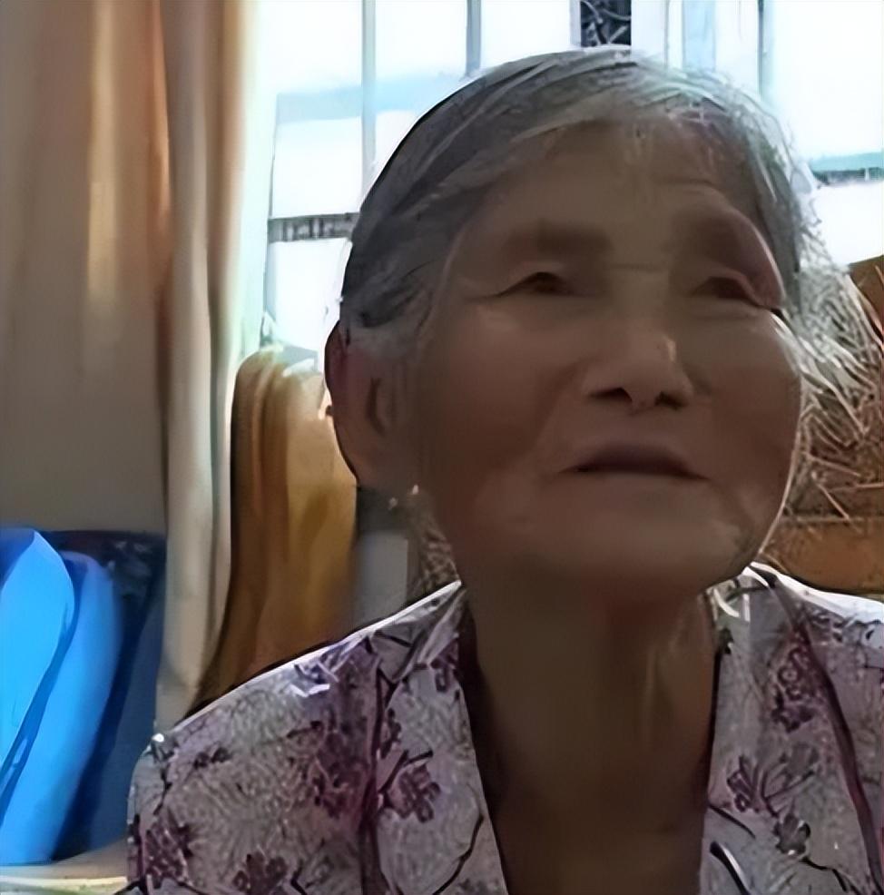 良乡南关老太太(太奇葩！24岁消防员“娶”85岁老人，背后的故事让人泪如雨下)