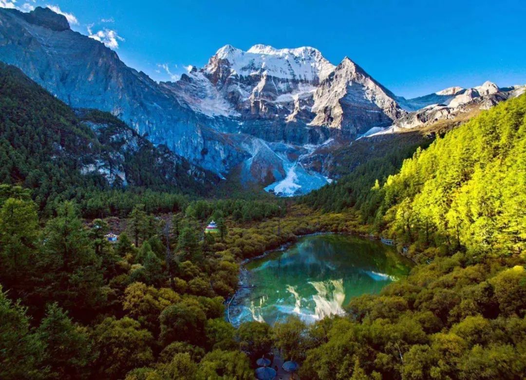 全球十大情侣旅游胜地(适合夫妻牵手旅行的8处风景地，每个都浪漫至极！你们去过几个？)