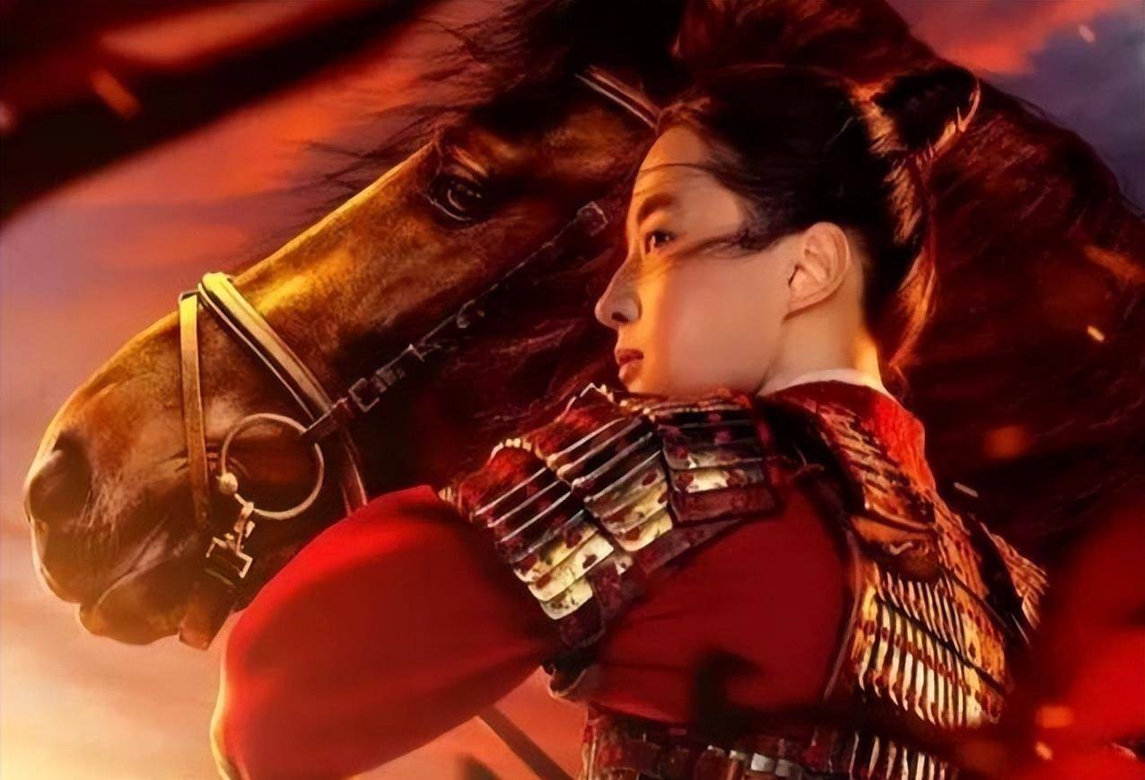 上战场还浓妆艳抹,让这四位女星告诉你,什么叫做女将军形象!