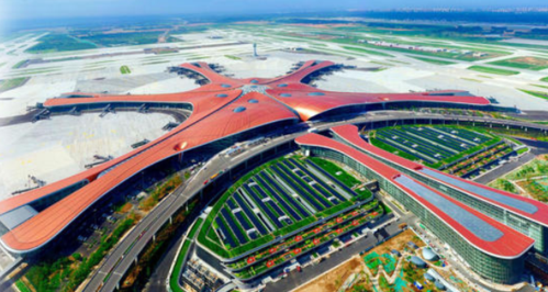 除此之外,北京大兴国际机场,足足拥有4条民用跑道和一条军用跑道,除了