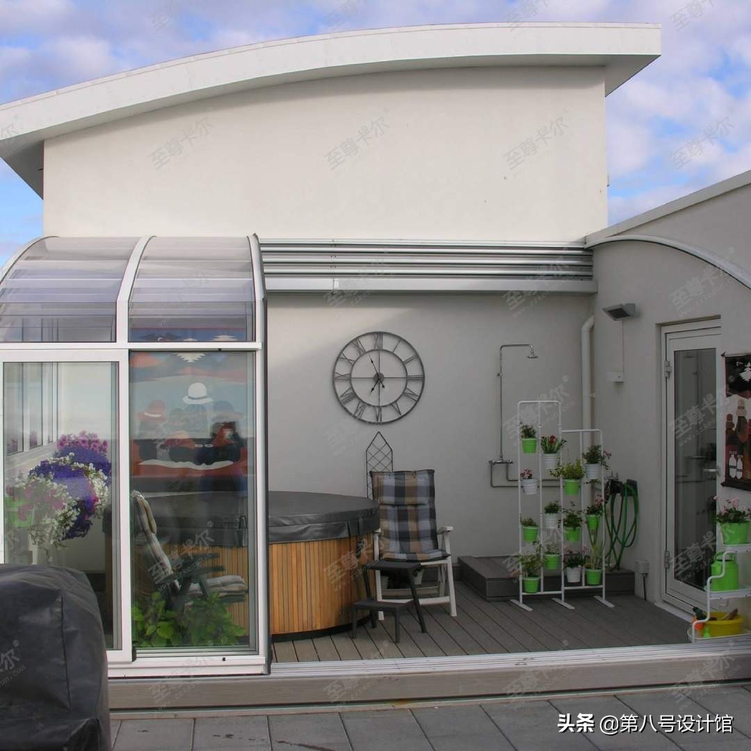 梦想中的舒适生活：阳光房+自动折叠智能系统，露台就能俯瞰城市
