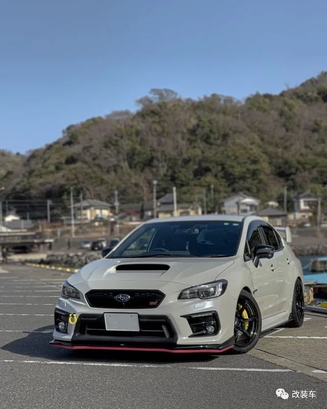 斯巴鲁wrxsti价格纯燃油斯巴鲁wrx