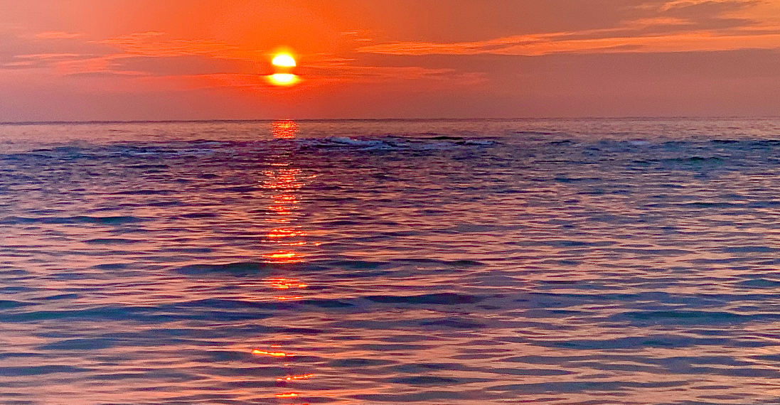 海上日出,让大地充满生机和希望