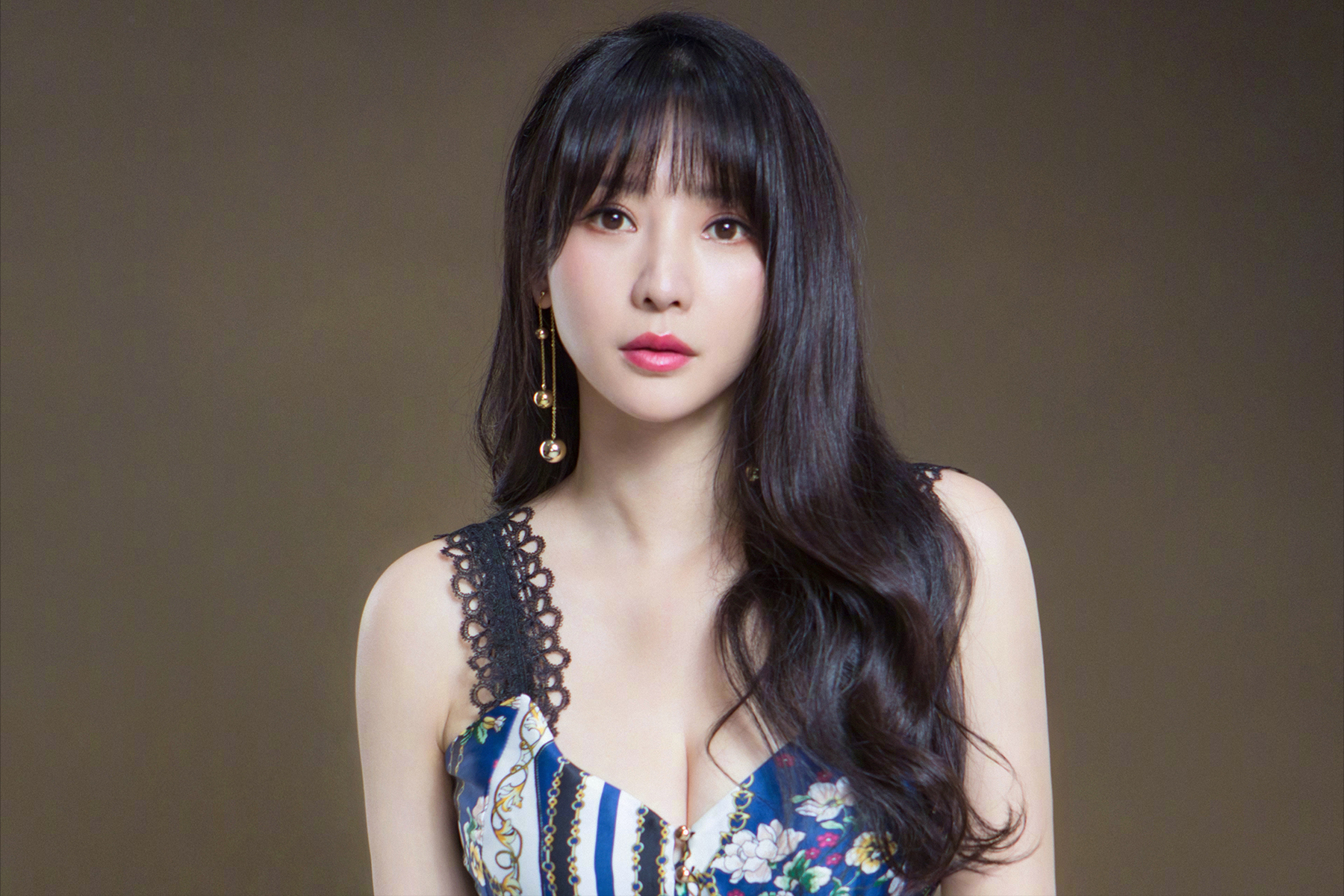 柳岩感情问题引热议,4年没有谈恋爱,也没有追求者