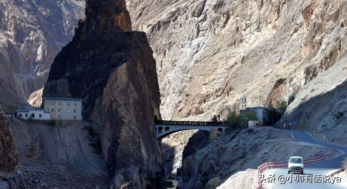 中国怒江大桥全天“重兵把守”，不许停车拍照，不然会被拦截询问
