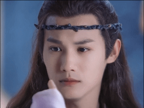 抹额造型别乱用，有人冷峻洒脱，有人呆萌可爱，关键还得脸型扛