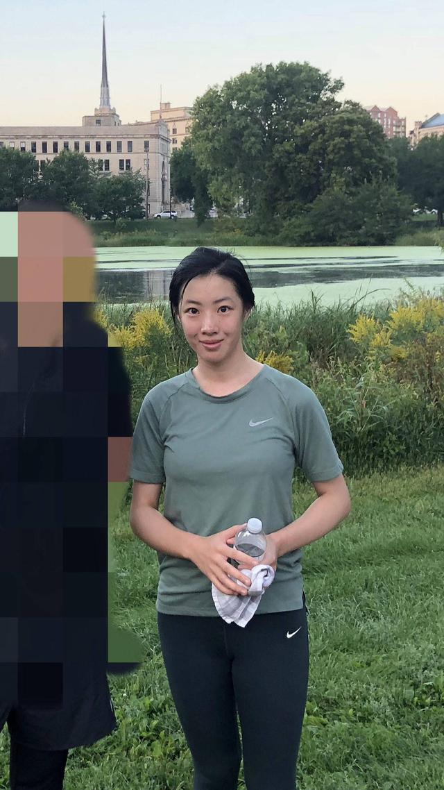 刘强东案涉事女主更多照片曝光！各方面都逊色于奶茶妹妹