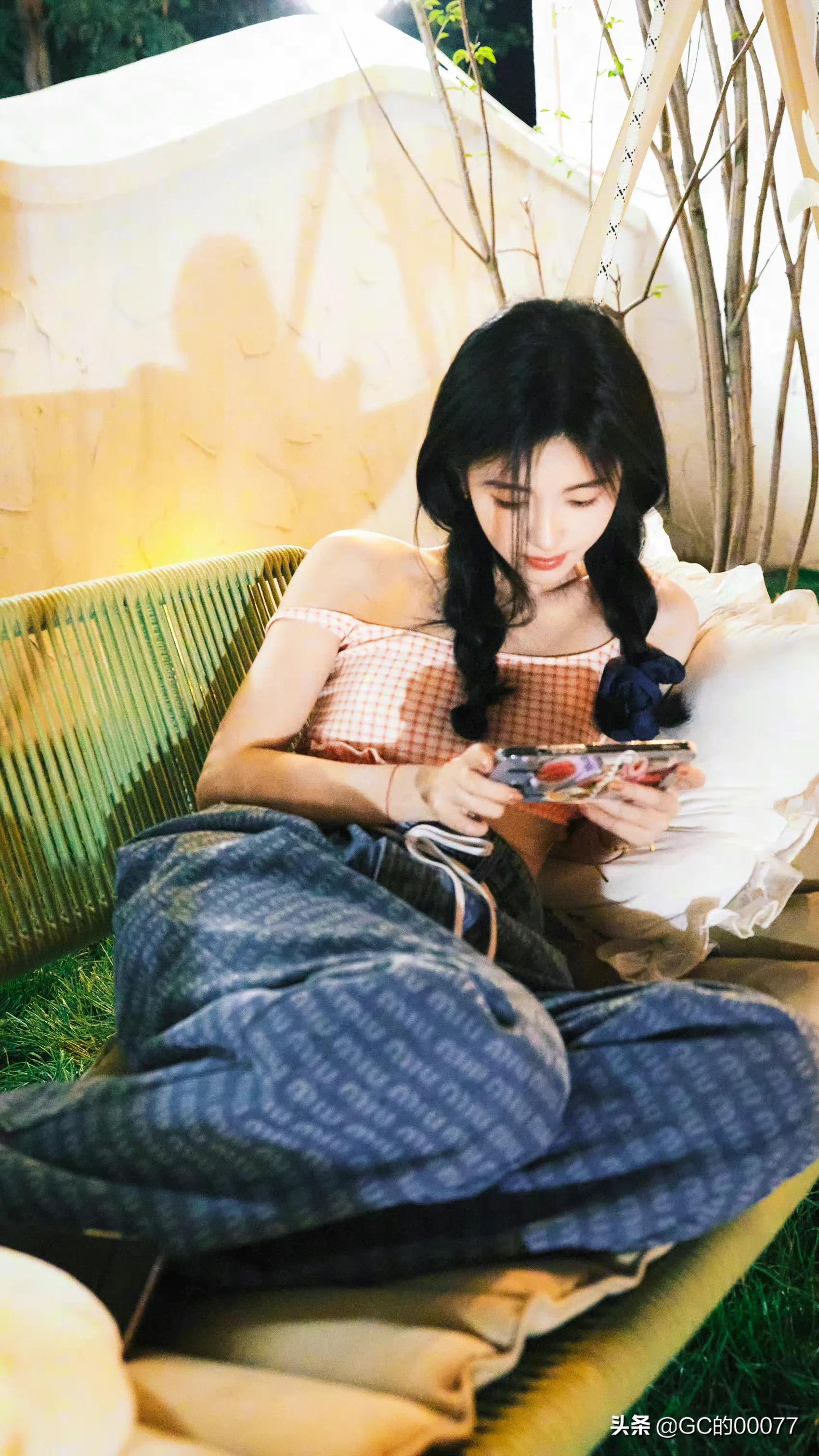 明星图片鞠婧祎