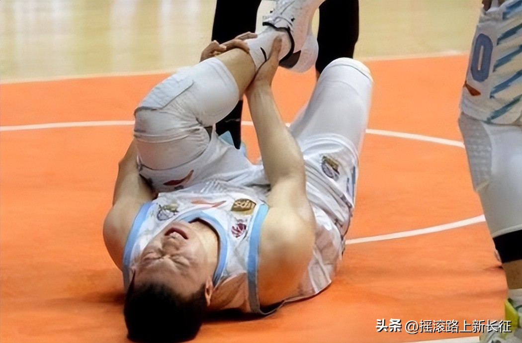 邓华德上海男篮（2010年李根赛前和对手单挑被邓华德痛骂！离队之后状态如开挂一般）