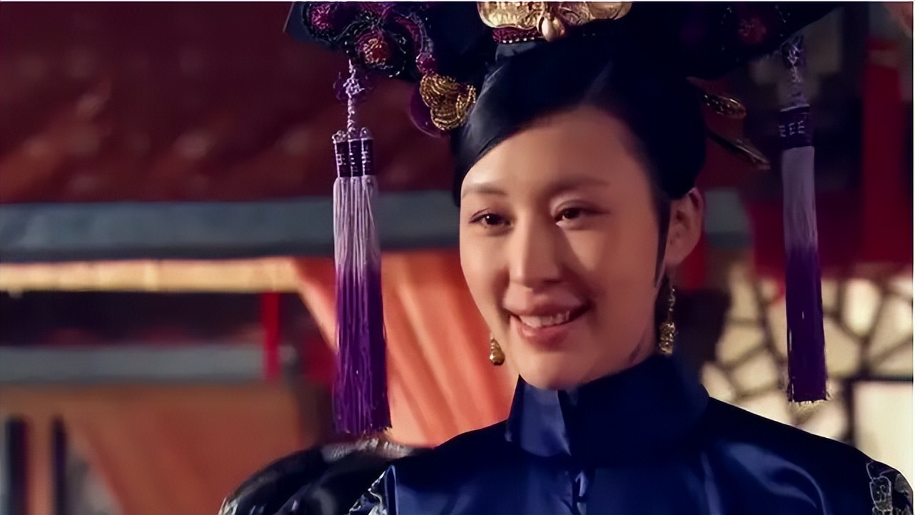 2012年,田朴珺饰演完《甄嬛传》敦亲王福晋一角后,便不再演戏.