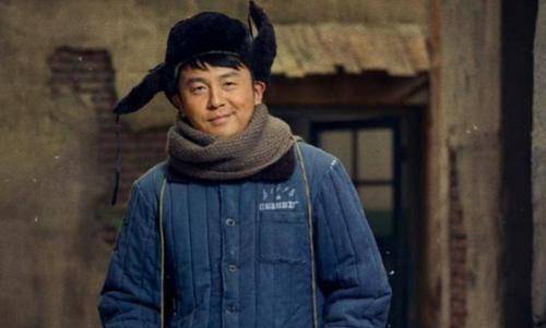 出道15年，爆红后绯闻不断，为何翟煦飞对他依旧不离不弃？