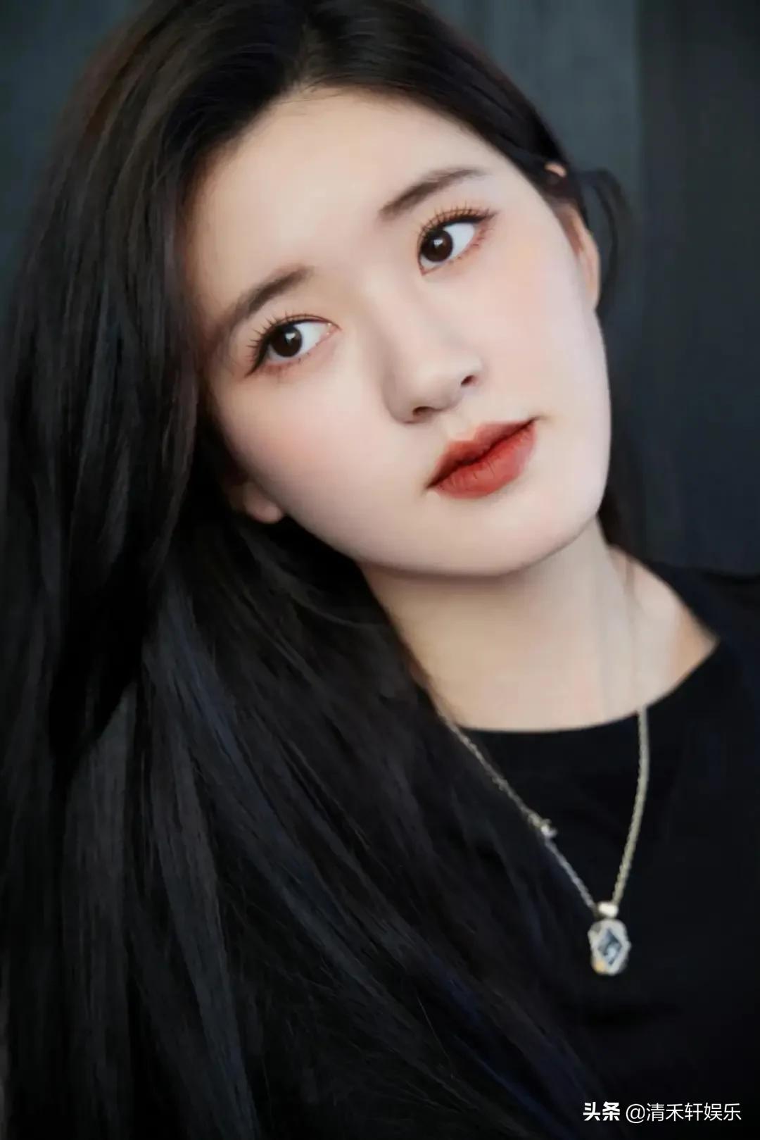 赵露思，最后一张嘟嘴照，特别好！可爱无敌，也特美