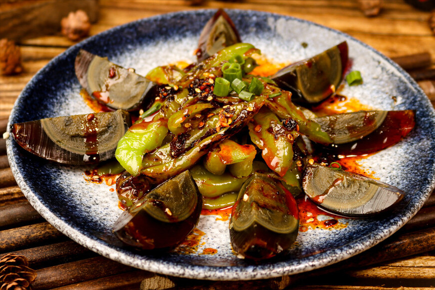 凉拌皮蛋，调料是关键，切记多放3味料，不腥不发涩，鲜美好吃