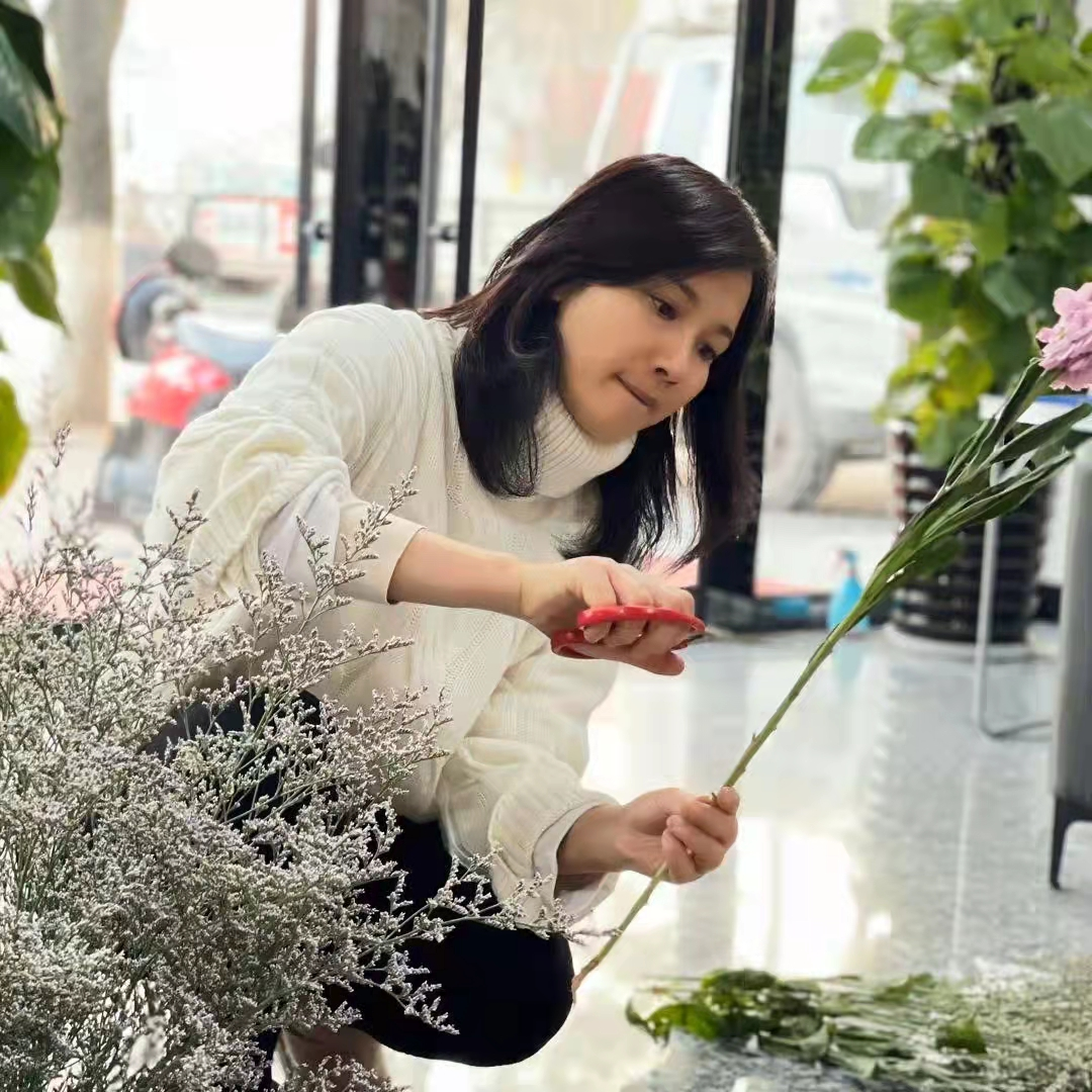 “离婚后至今单身”的15位女星，各有各的心酸，有人差点自杀