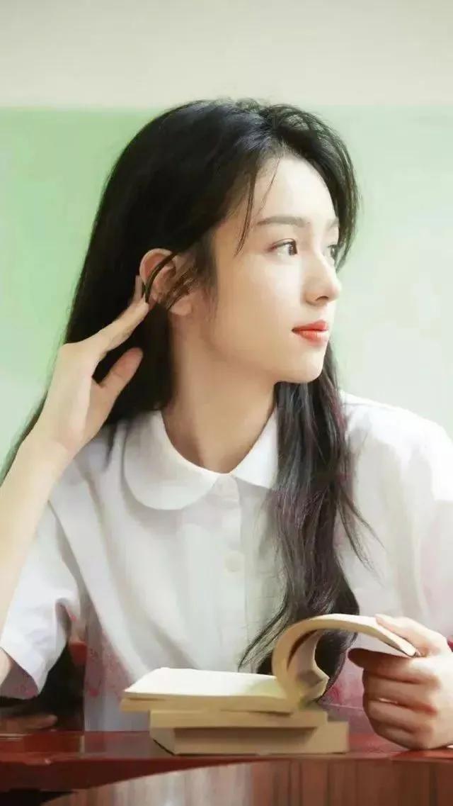 请欣赏40位明星独特灵秀的侧颜之美