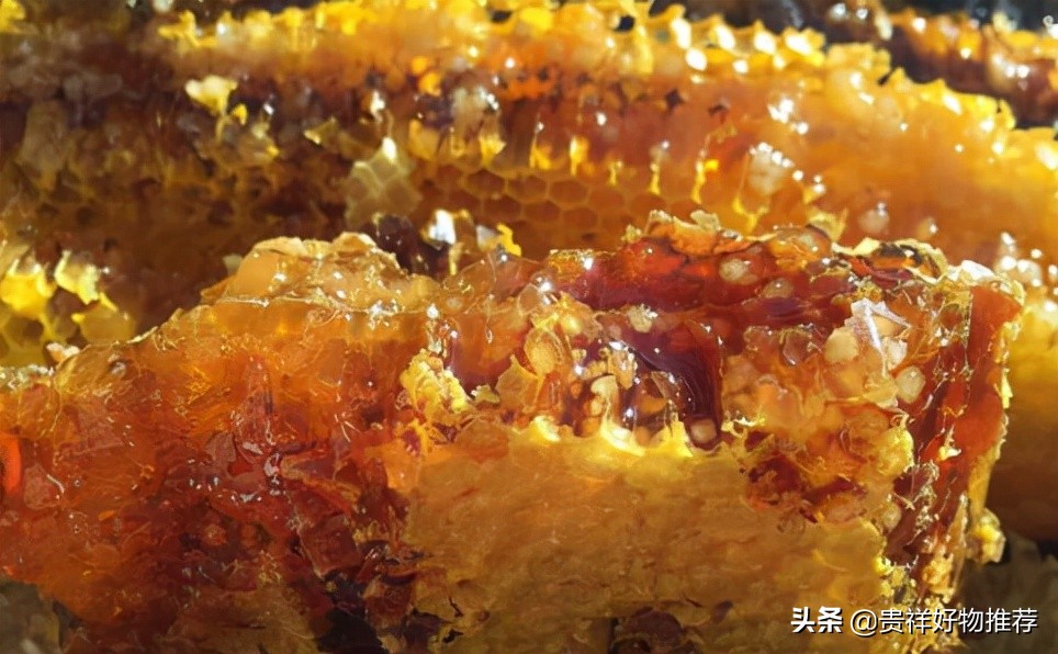 正宗的蜂蜜是什么颜色的，100%纯蜂蜜多少钱一斤？
