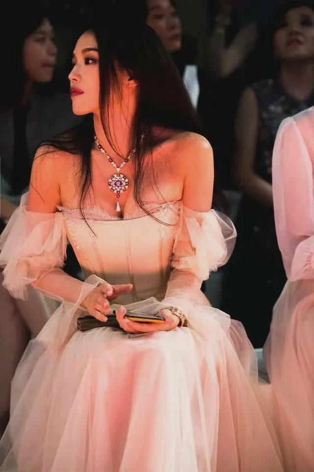 舒淇 ​​​从青涩到成熟