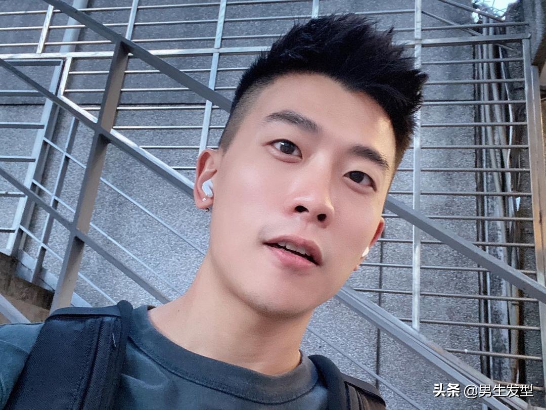 美发发型图片中短发(20岁男生别只会剪) - 赤虎壹号