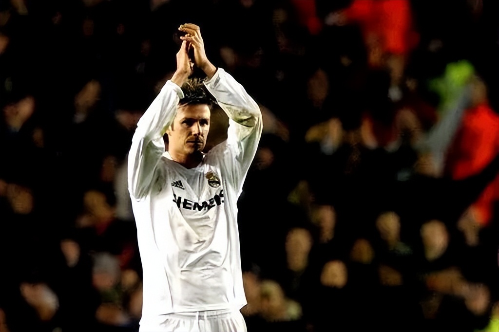 足球明星贝克汉姆(足坛巨星巡礼——大卫·贝克汉姆)