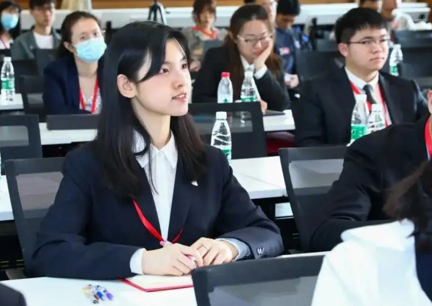 國內大學最新排名出爐，清華讓出榜首退居第二，第三名成為黑馬