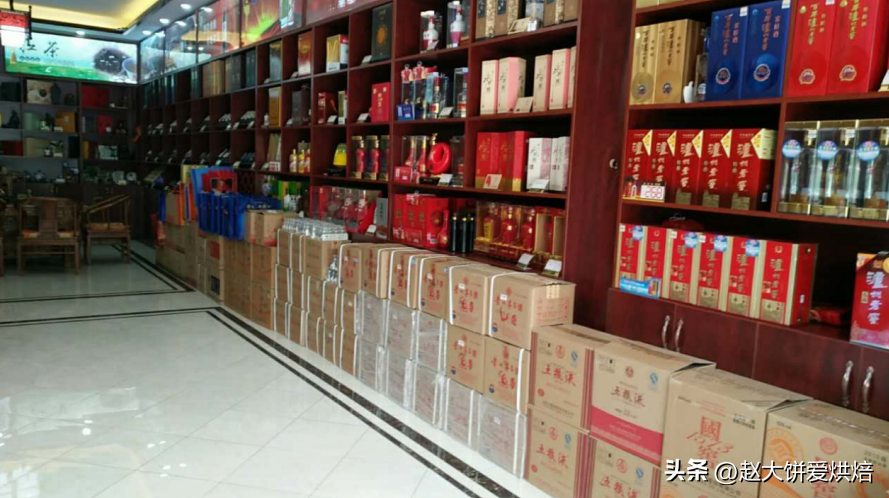 酒类店面的经营方法（大街上的名酒门店有多赚钱？里面暗藏“3个门道”，看完你就懂了）-趣拿体育