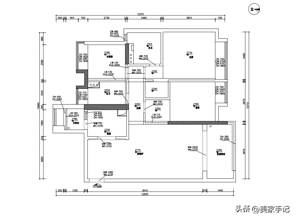 希望有个一百平米的房子(广州夫妻130㎡的家，仅凭一个客厅就圈粉无数，不要电视墙太香了)