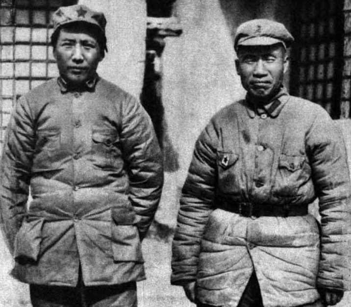 朱德位列十大元帅之首，授衔编号却是004，那么001号究竟给了谁？