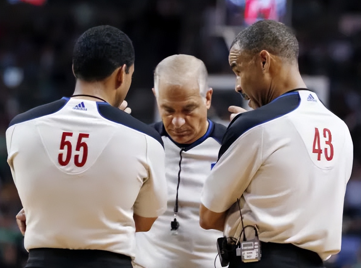 为什么nba感觉动作好看(为何看NBA的人越来越少？太忙是借口 5个原因让比赛索然无味)