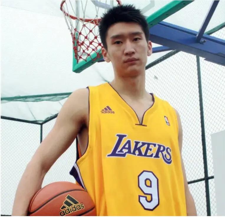 中国哪些人去nba打篮球（中国男篮曾经辉煌的历史，6人效力NBA）