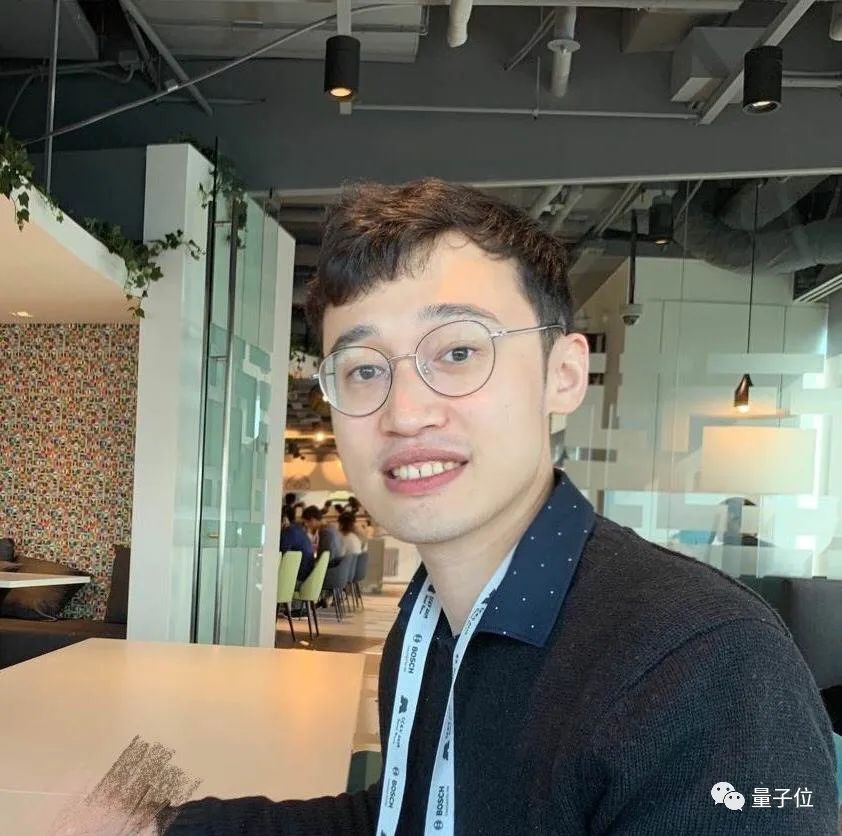 只需2張照片就能2D變3D，這個AI能自己腦補蠟燭吹滅過程|CVPR 2022