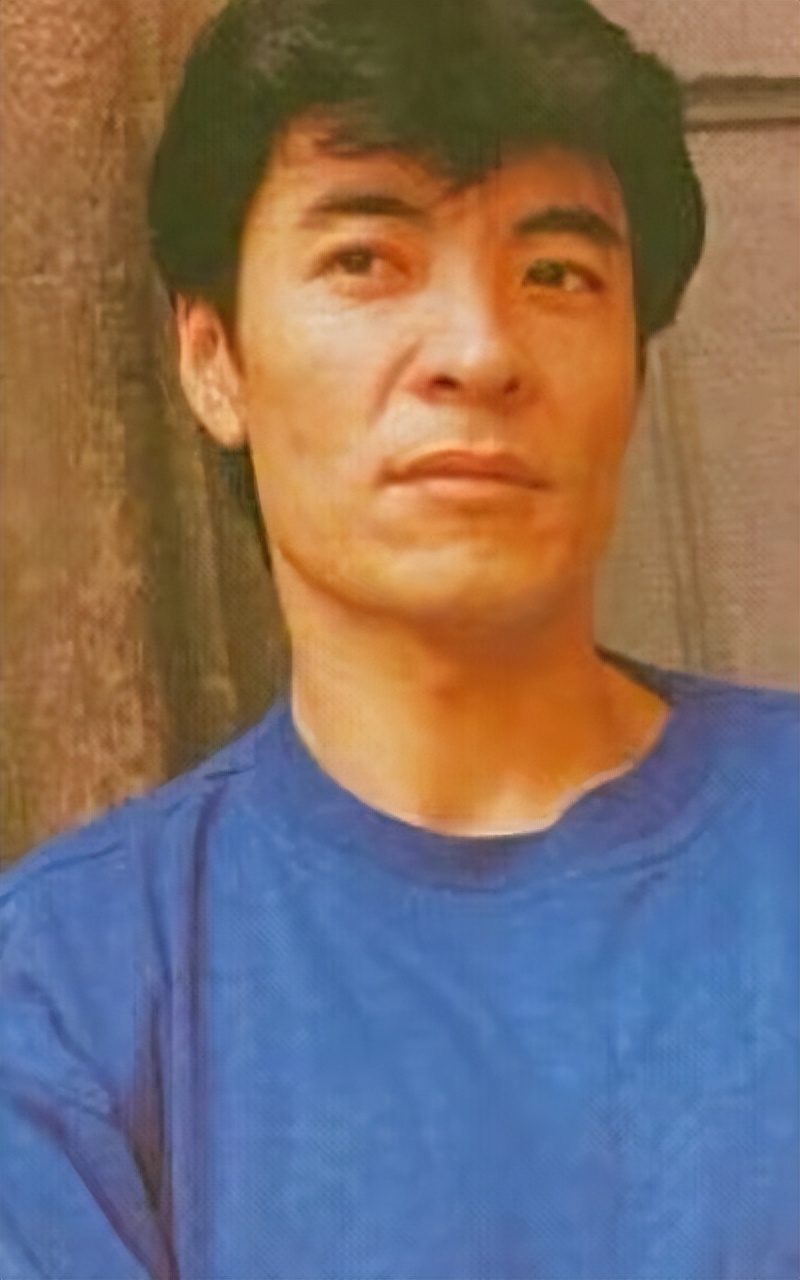 演员刘威：51岁老来得子，64岁还在拼命工作，儿子还小不敢老去