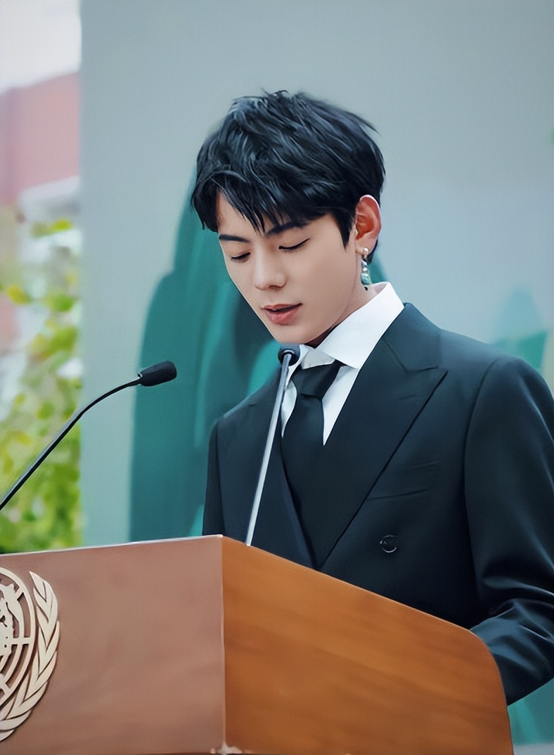 丁真:被追捧,被质疑,被策划,短短2天放牛郎变身国民网红