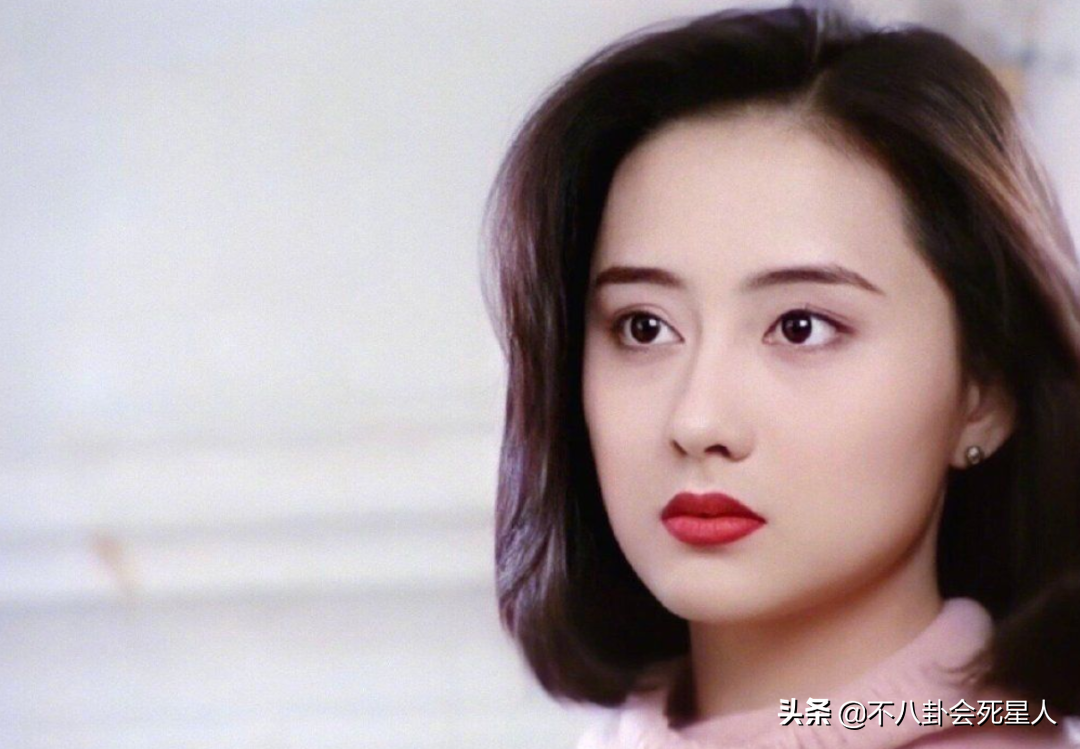 陈德容和陈红的外貌上是有相似之处的,大眼睛,精致翘鼻,饱满的脸蛋