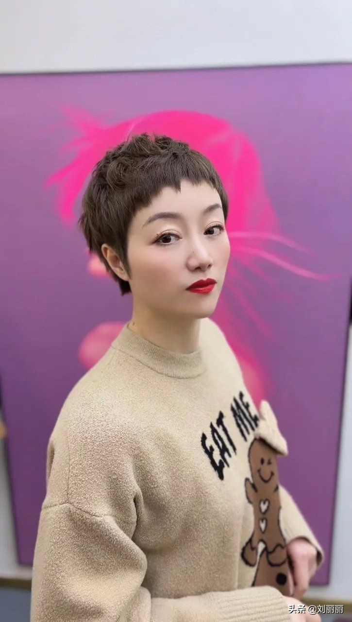 洋气的短发发型图片女(天热别再留长发了) - 赤虎壹号