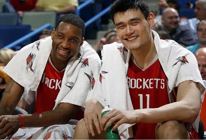 布泽尔为什么不打nba(姚明季后赛的苦主，擅长高弧度中投的卡洛斯-布泽尔去哪了？)