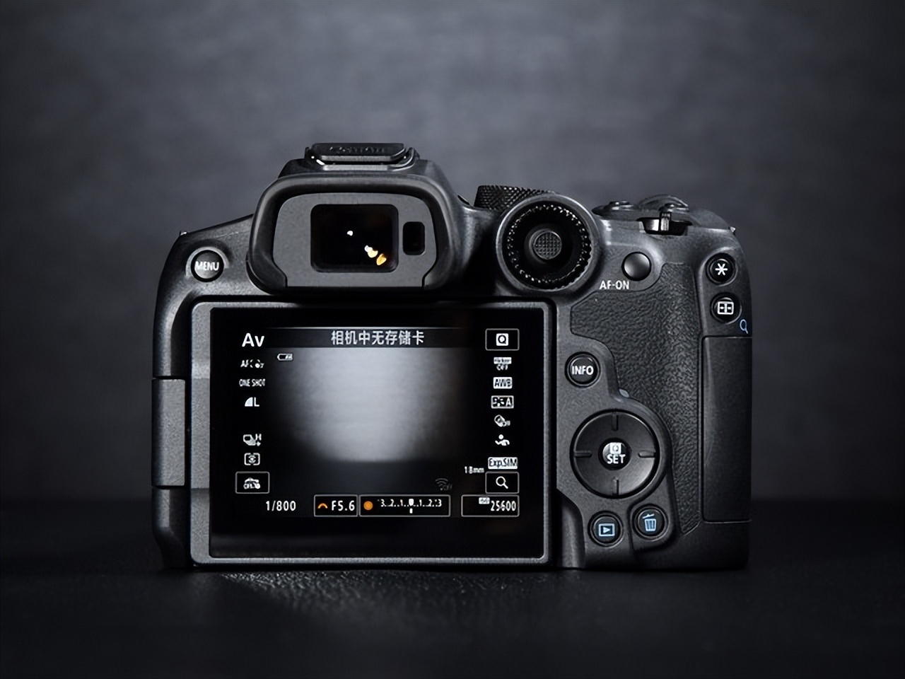 佳能EOS R7评测：全能的便携微单相机